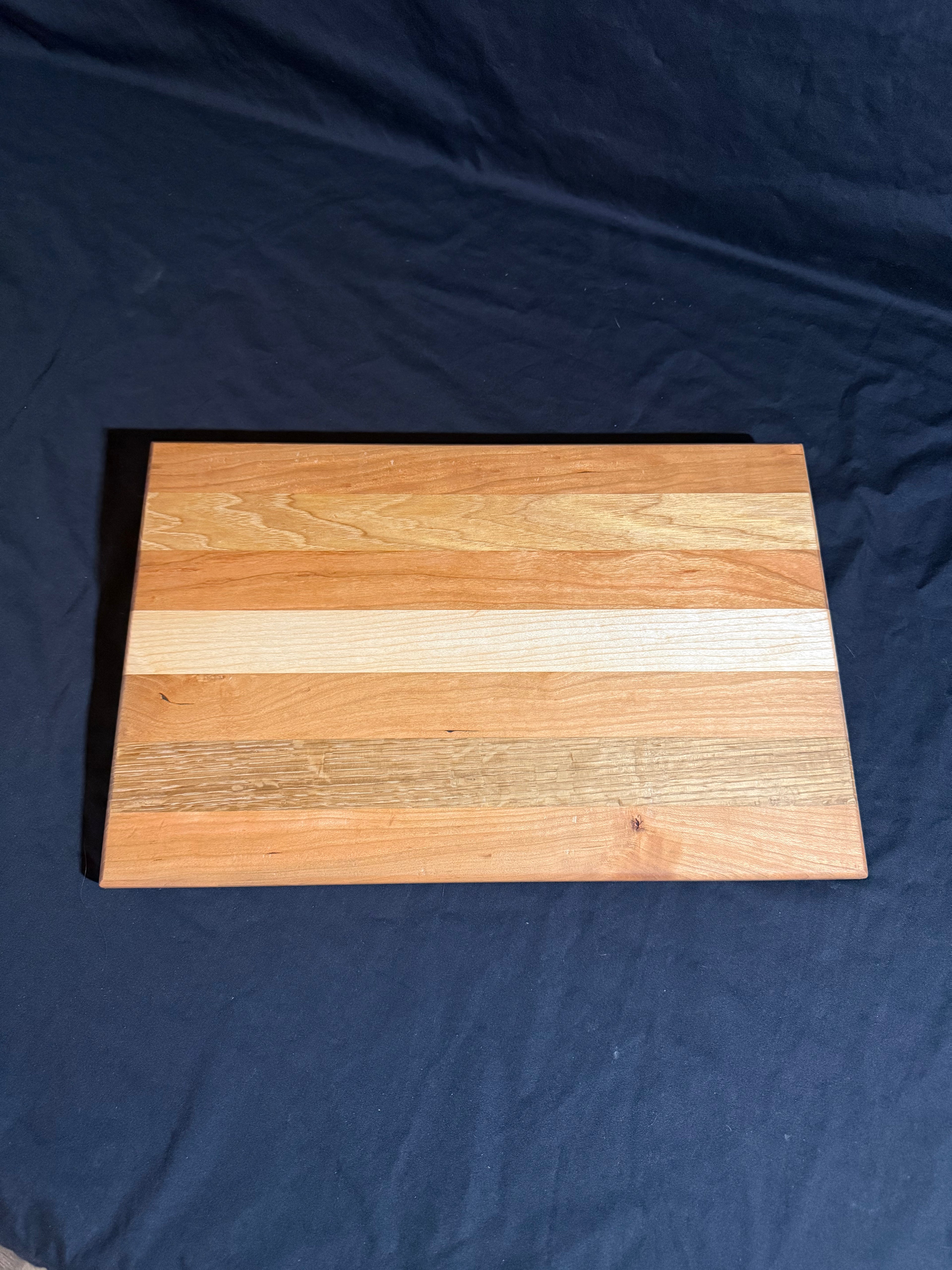 Hardwood Cutting Board 010