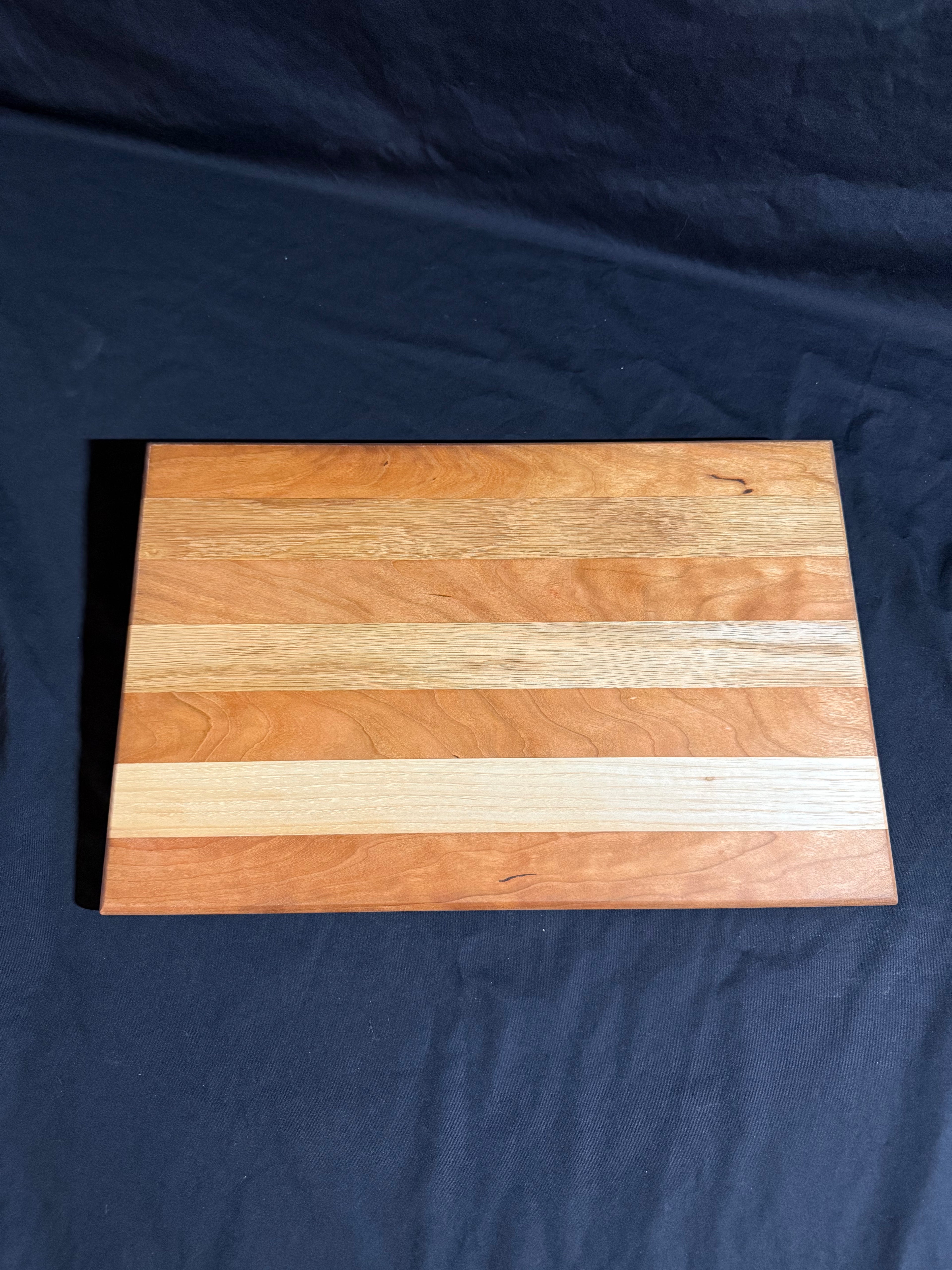 Hardwood Cutting Board 024