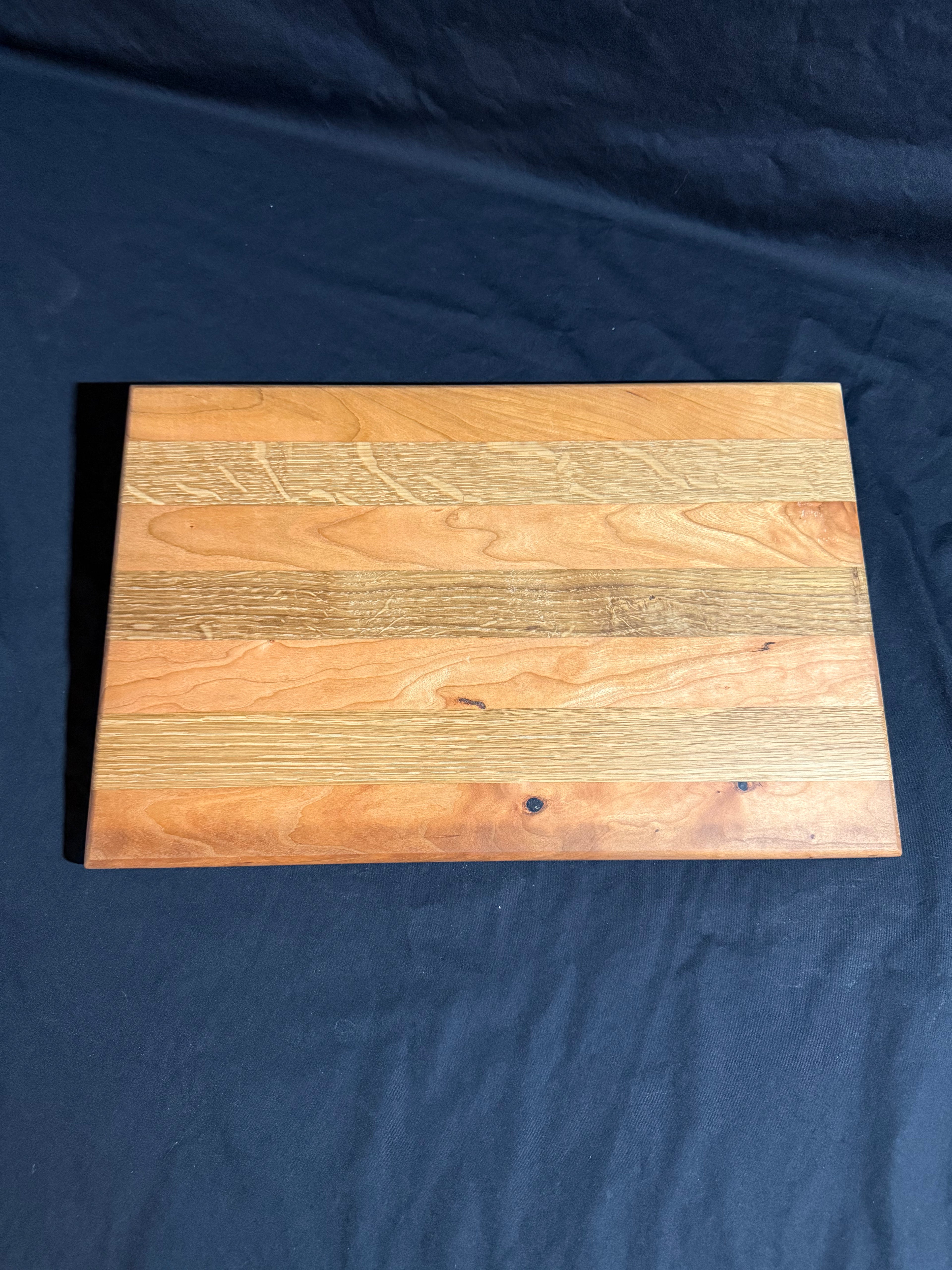 Hardwood Cutting Board 025