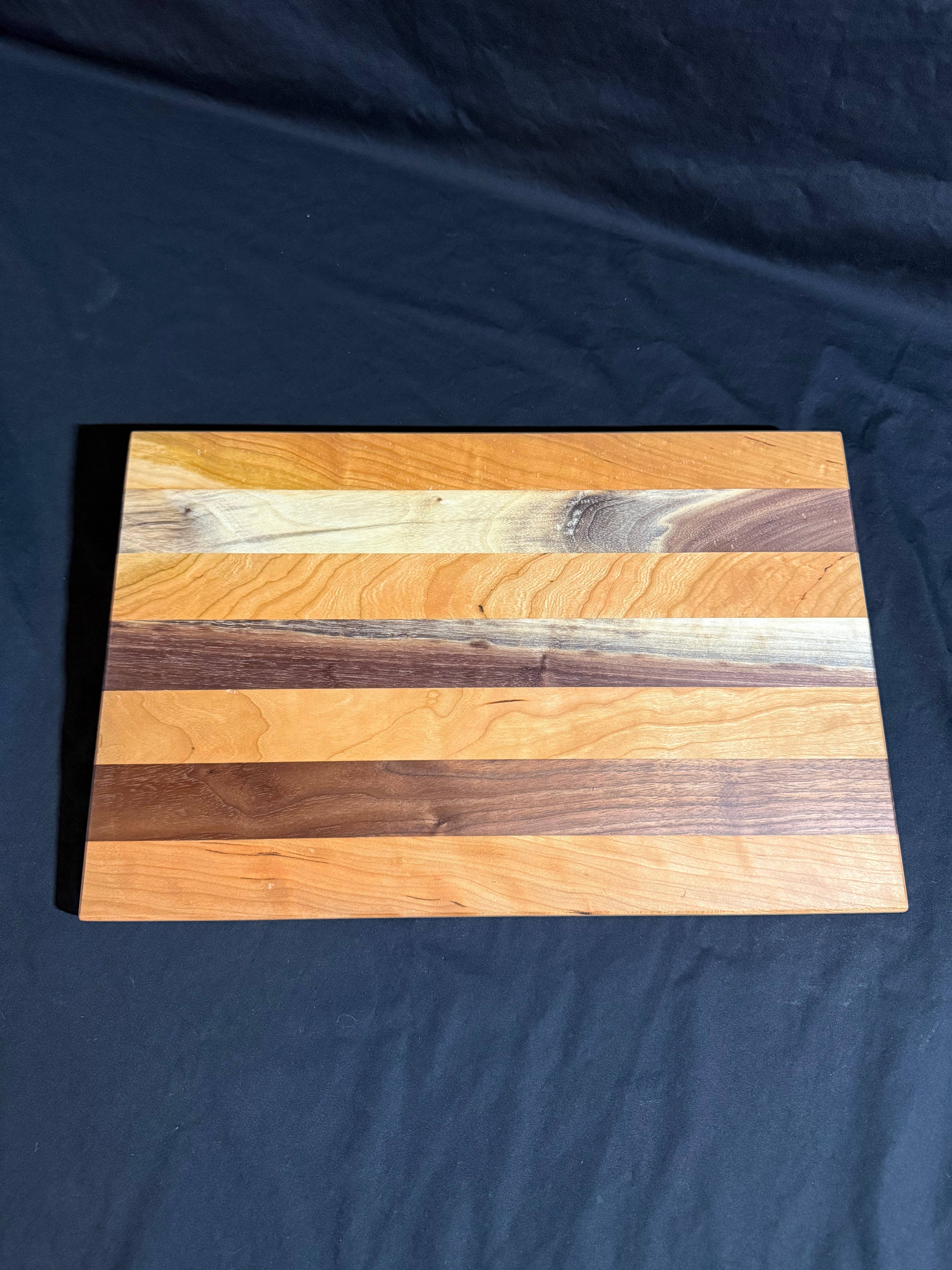 Hardwood Cutting Board 027