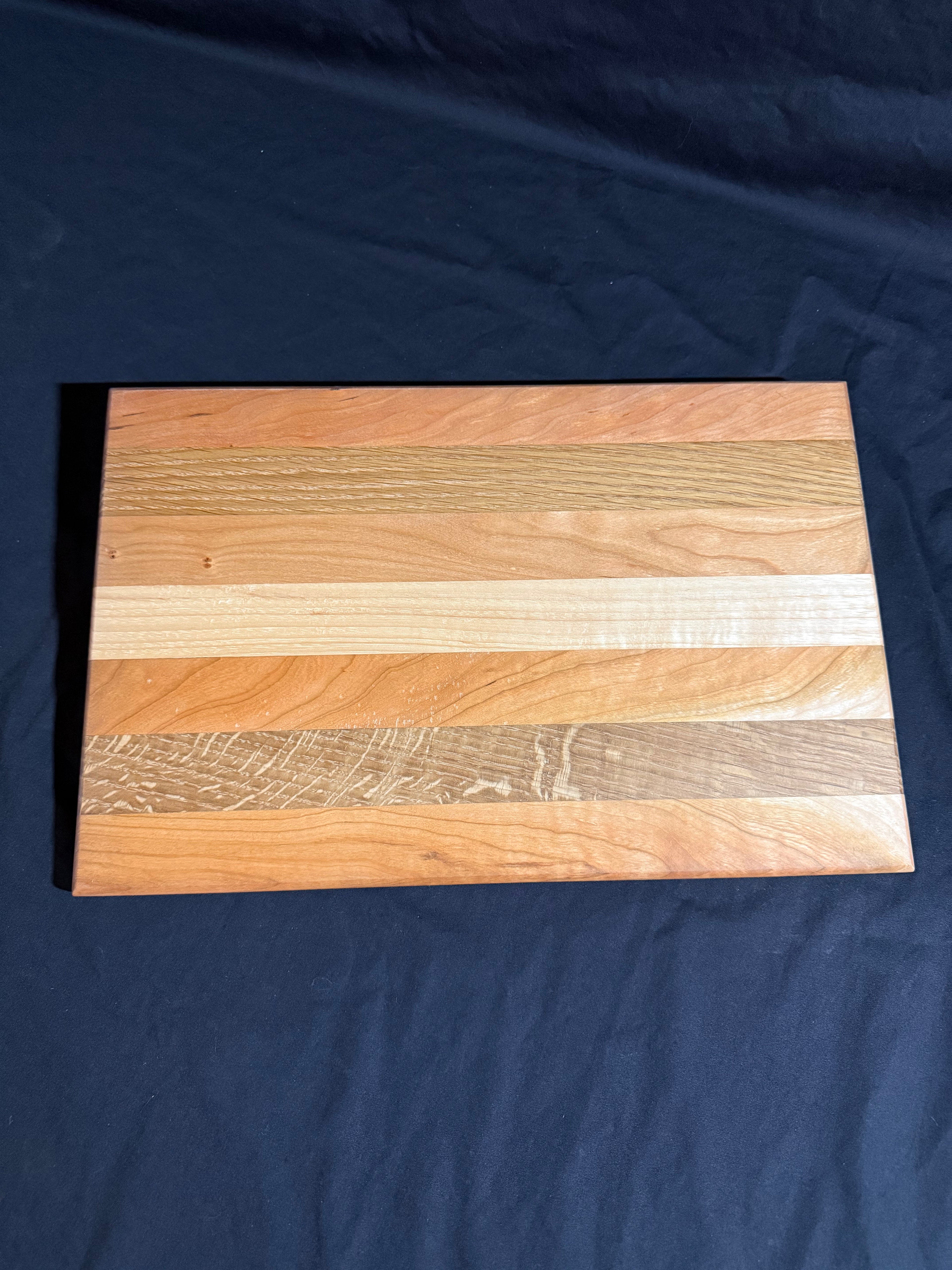 Hardwood Cutting Board 030