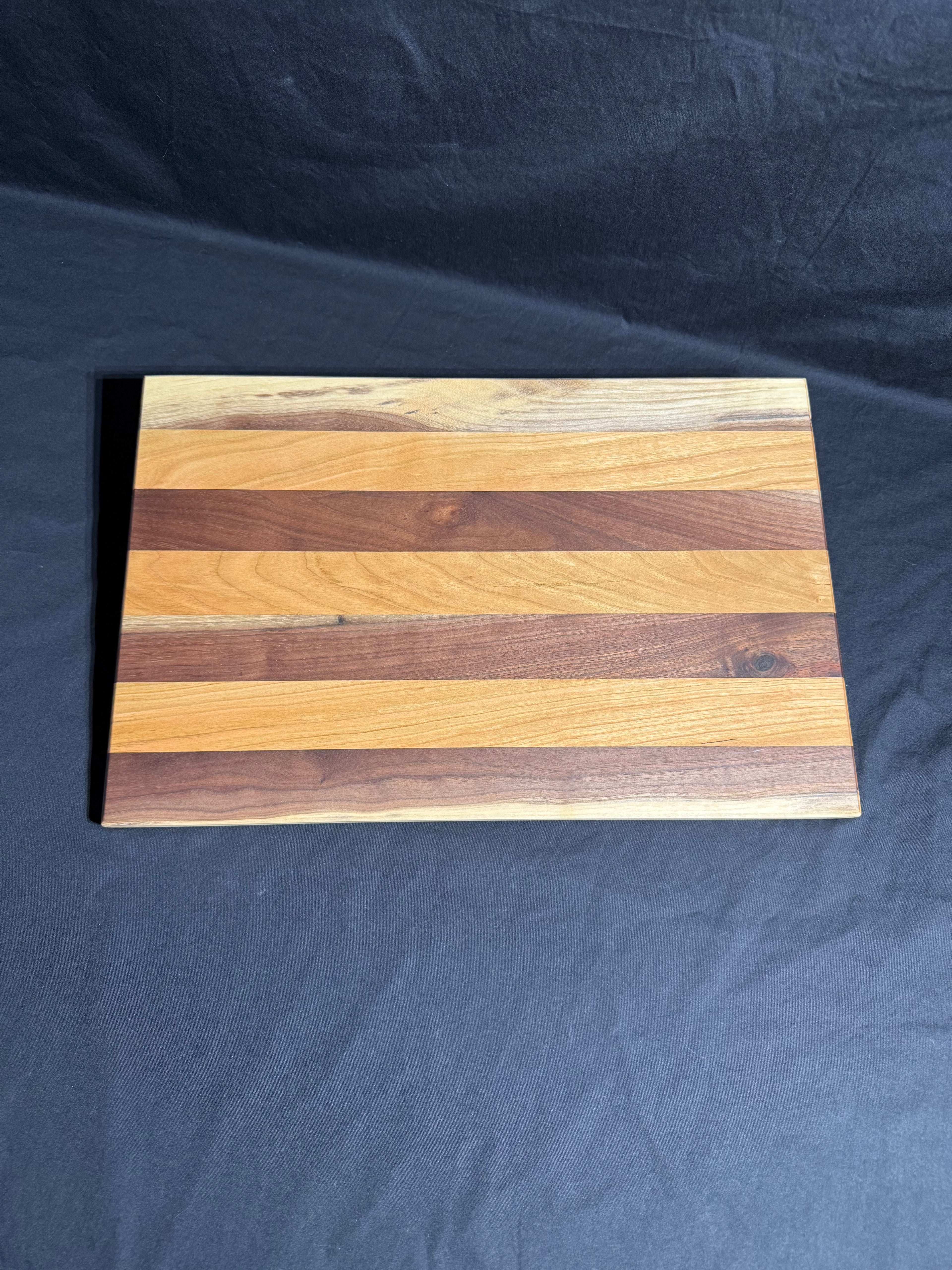 Hardwood Cutting Board 038