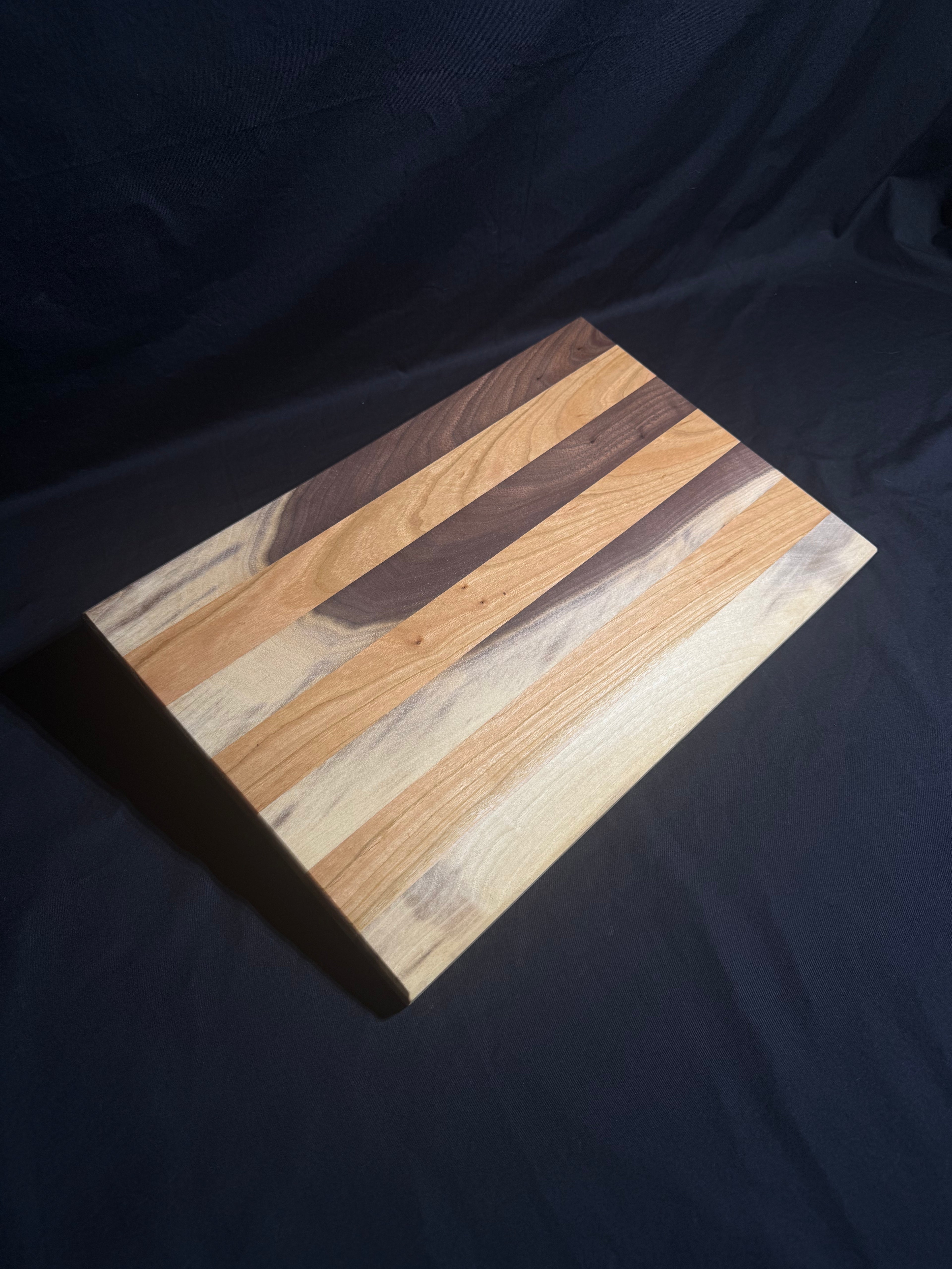 Hardwood Cutting Board 043