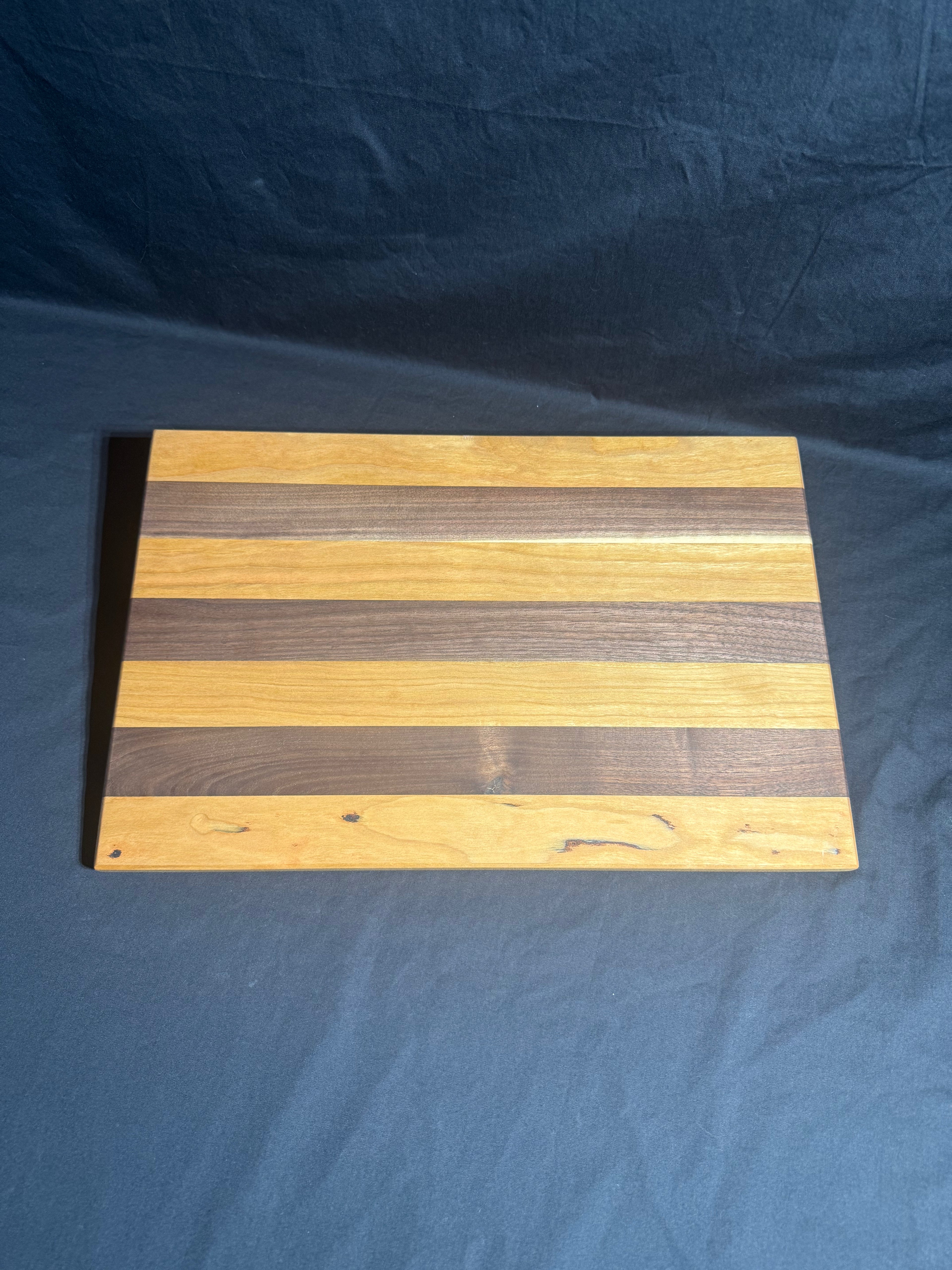 Hardwood Cutting Board 044